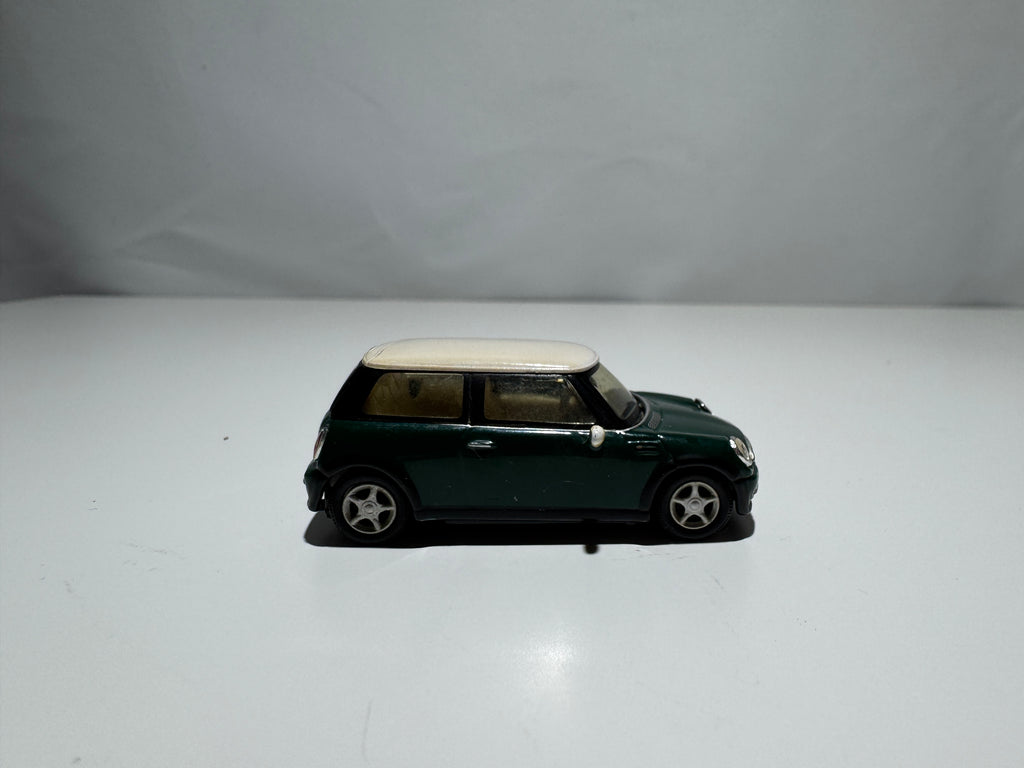 1:72 Hongwell Mini Cooper R53 Grün #297