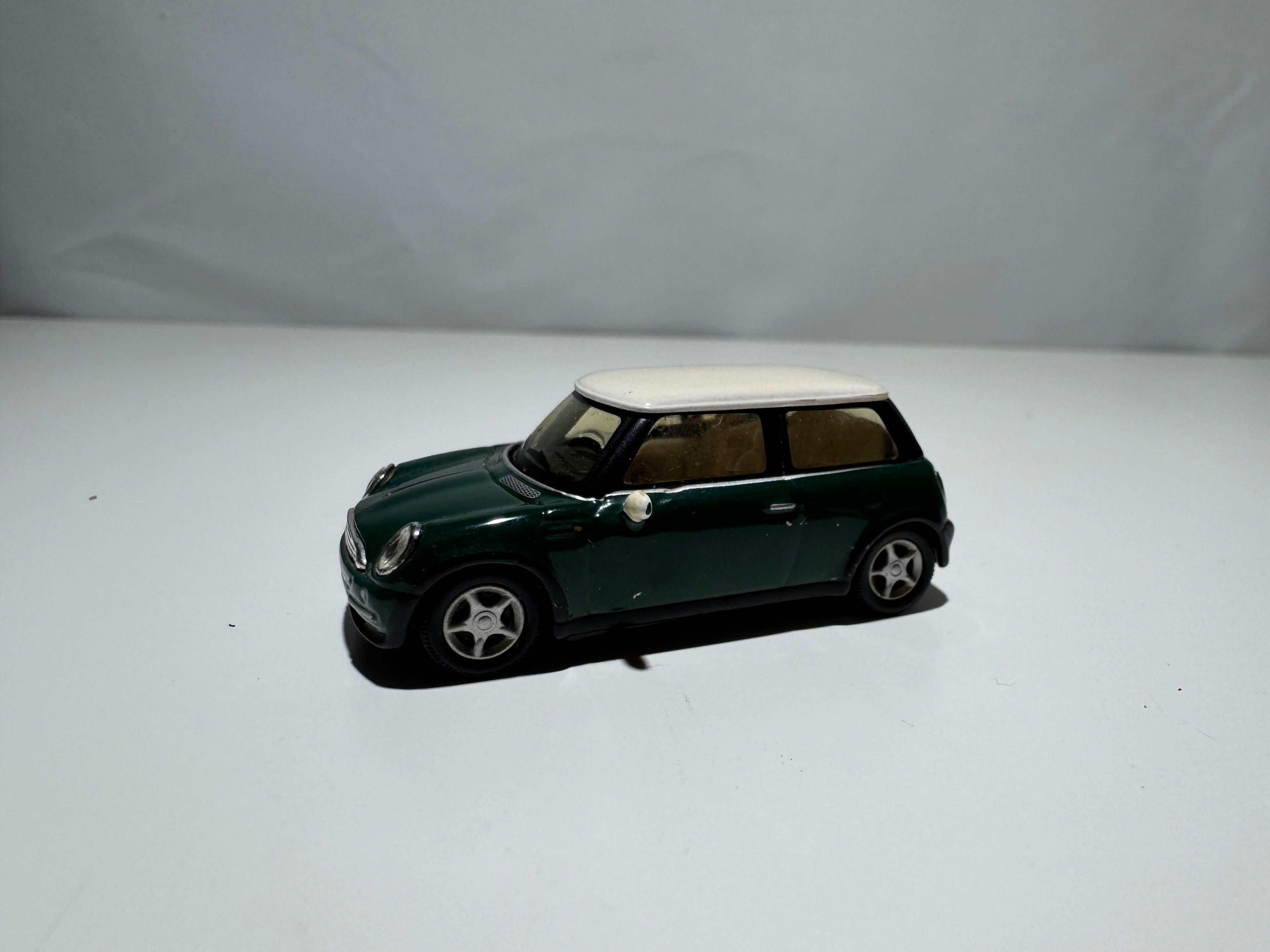 1:72 Hongwell Mini Cooper R53 Grün #297