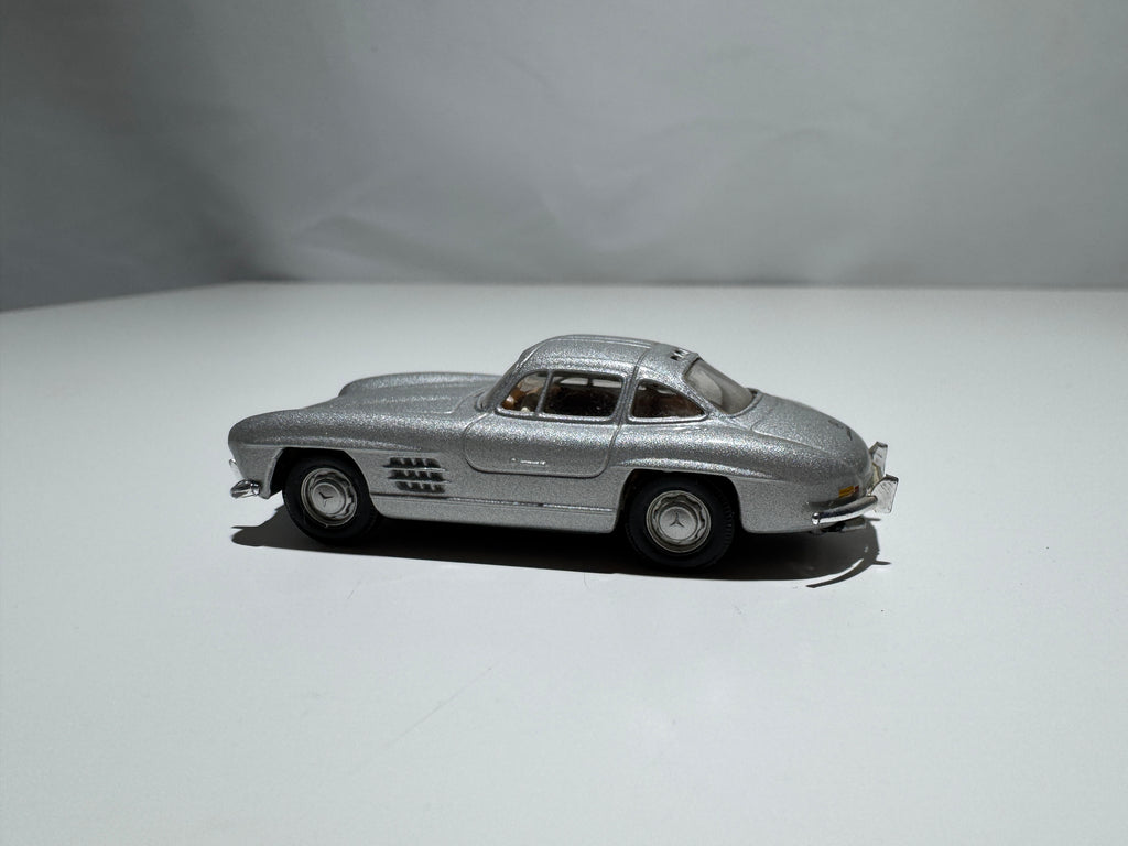 1:72 Schuco Mercedes-Benz 300 SL Coupe Silber #306