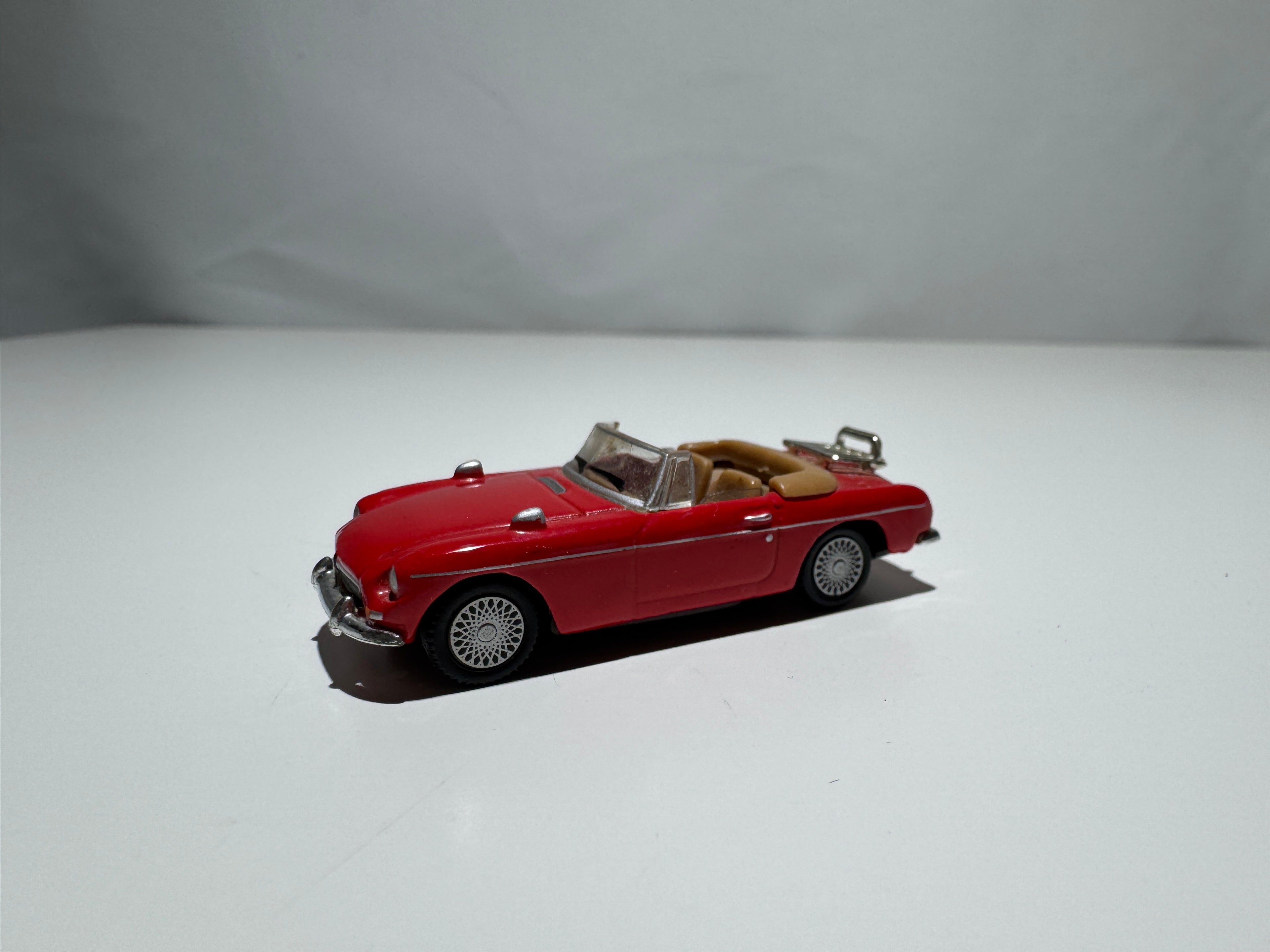 1:72 Schuco MGB Cabrio 1962 Rot  #307