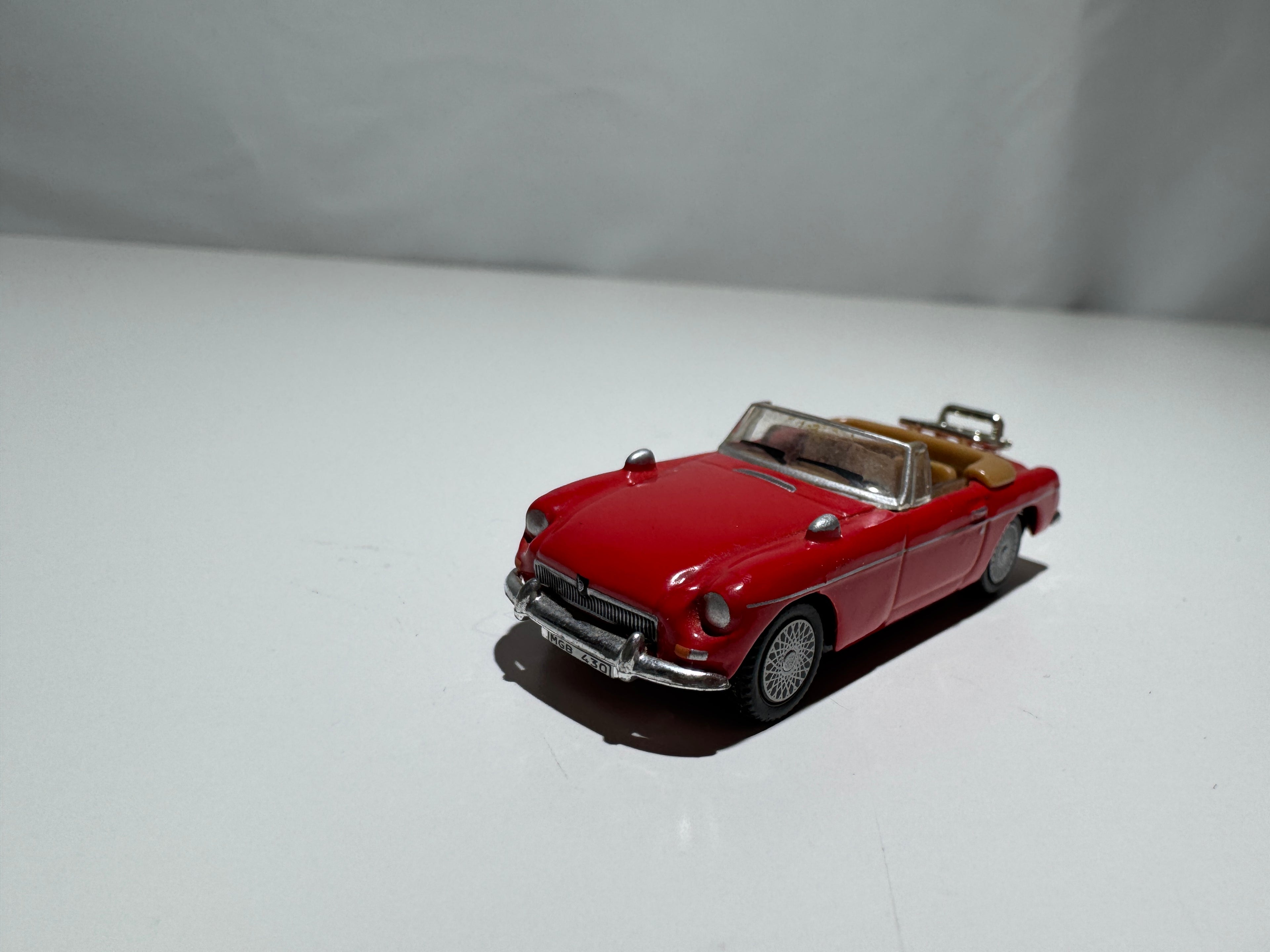 1:72 Schuco MGB Cabrio 1962 Rot  #307