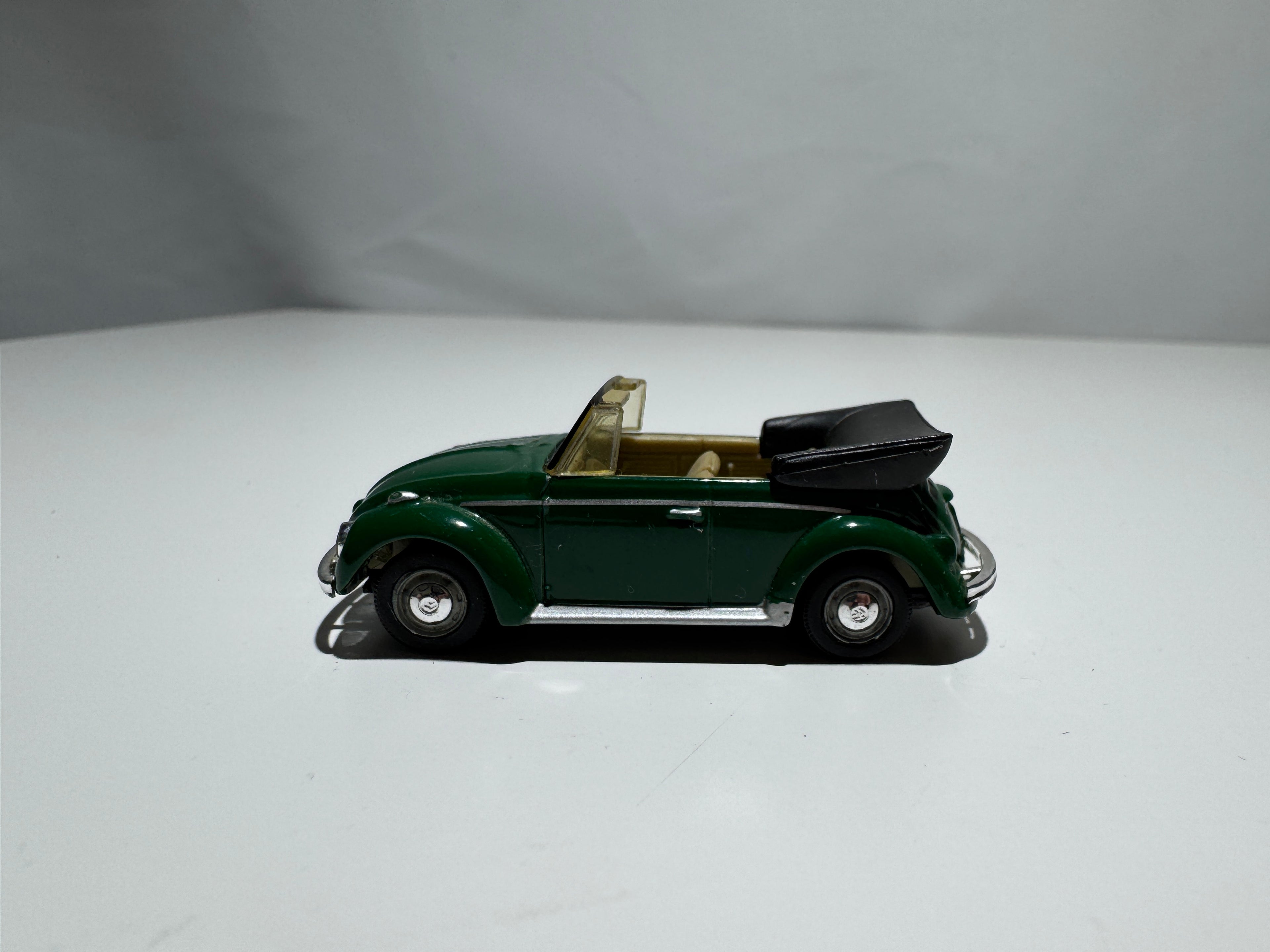 1:72 Schuco VW Volkswagen Käfer Cabrio 1961 Grün #310