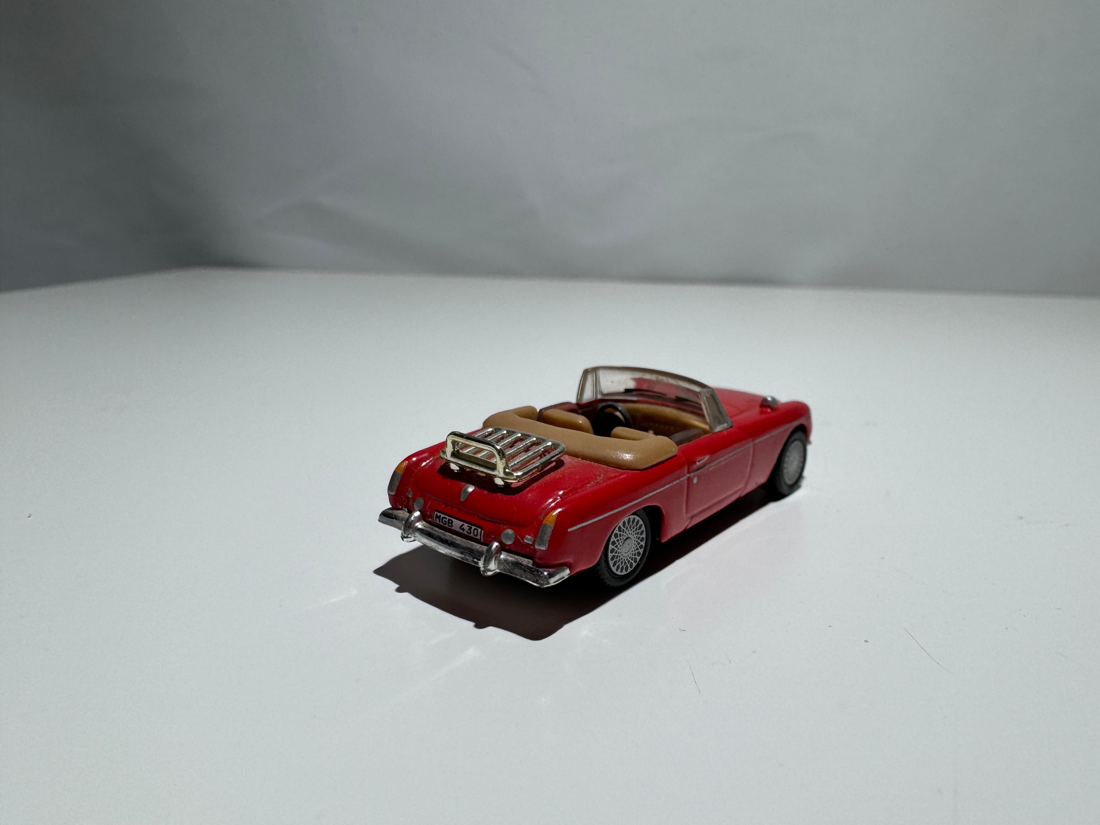 1:72 Schuco MGB Cabrio 1962 Rot  #307