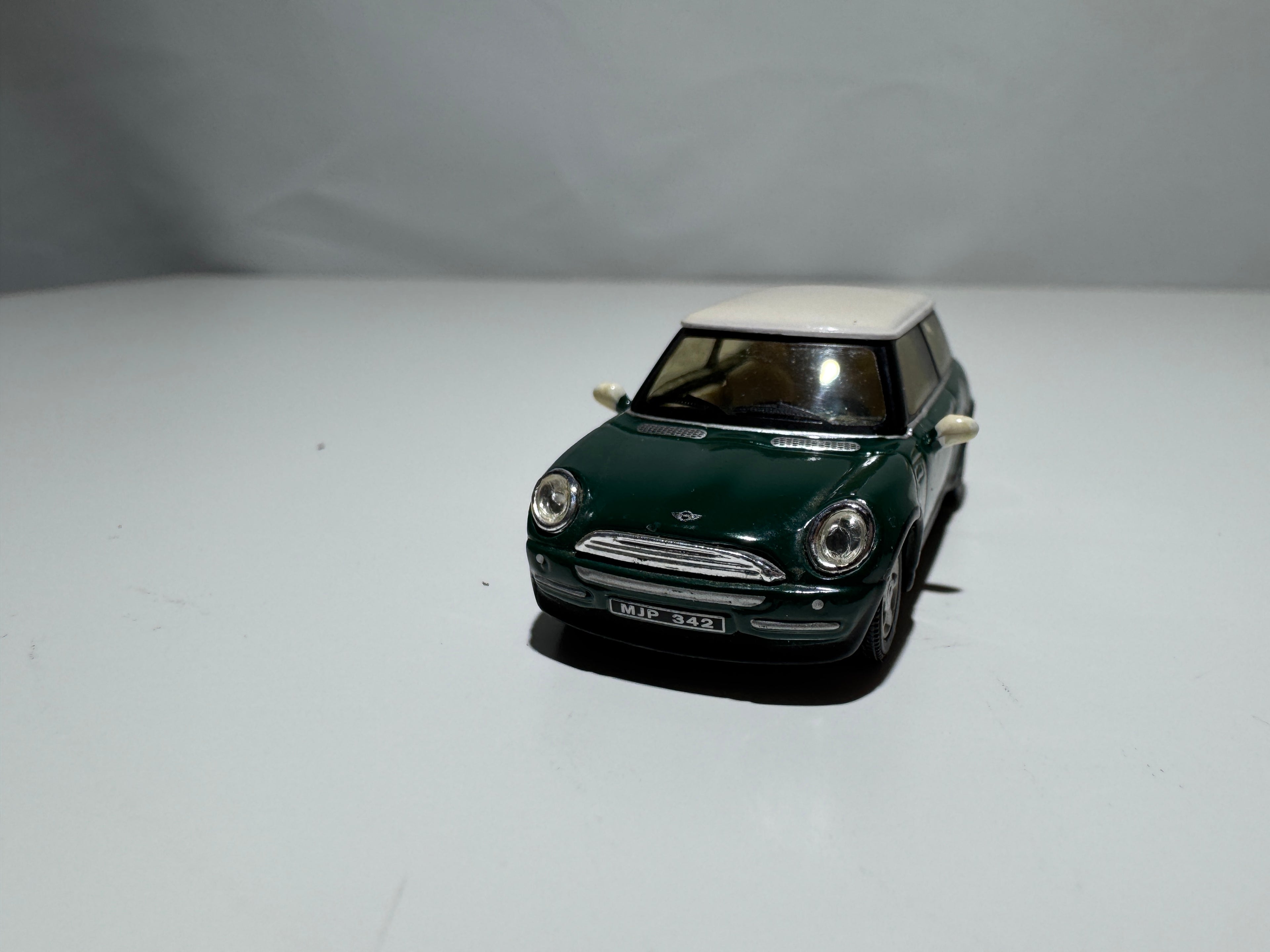 1:72 Hongwell Mini Cooper R53 Grün #297