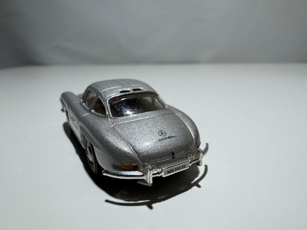1:72 Schuco Mercedes-Benz 300 SL Coupe Silber #306